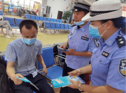 交警部門深入轄區(qū)客運(yùn)企業(yè) 開(kāi)展安全生產(chǎn)月主題教育活動(dòng)